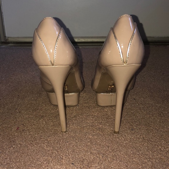 Jennifer Lopez heels - Picture 3 of 3